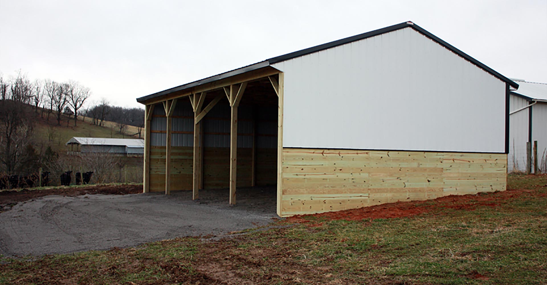 24'x40'x10' Cattle Shed Stoneburner
